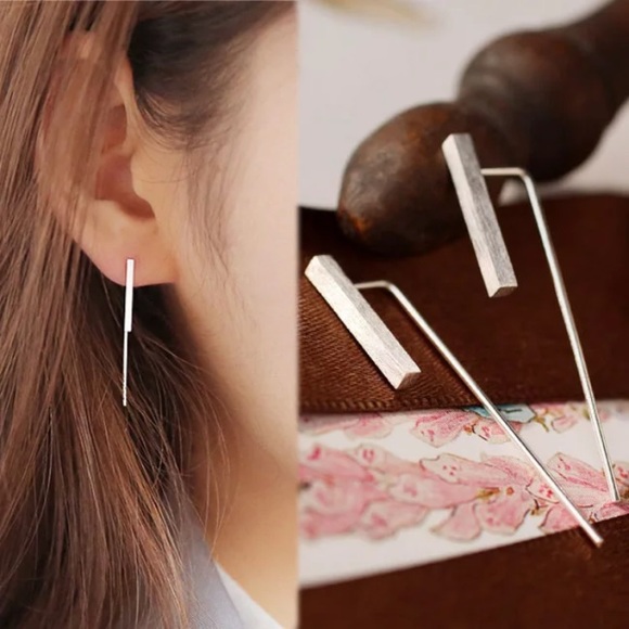 Jewelry - Short Bar Earrings